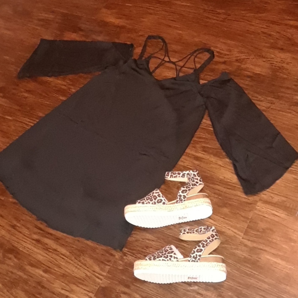 🎇🎇 SUMMER SALE 💥Cute dress with sandals 💥💥